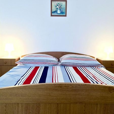 Apartment Ivo Vinišće Esterno foto